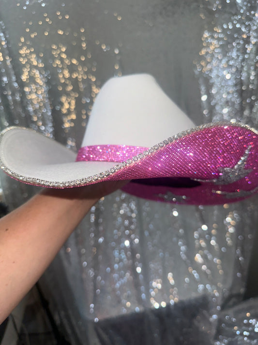 FLASH SALE: White hat with pink rhinestones and silver big stars